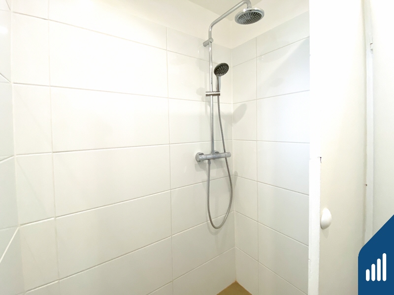 Dusche - gemeinschaftlich
